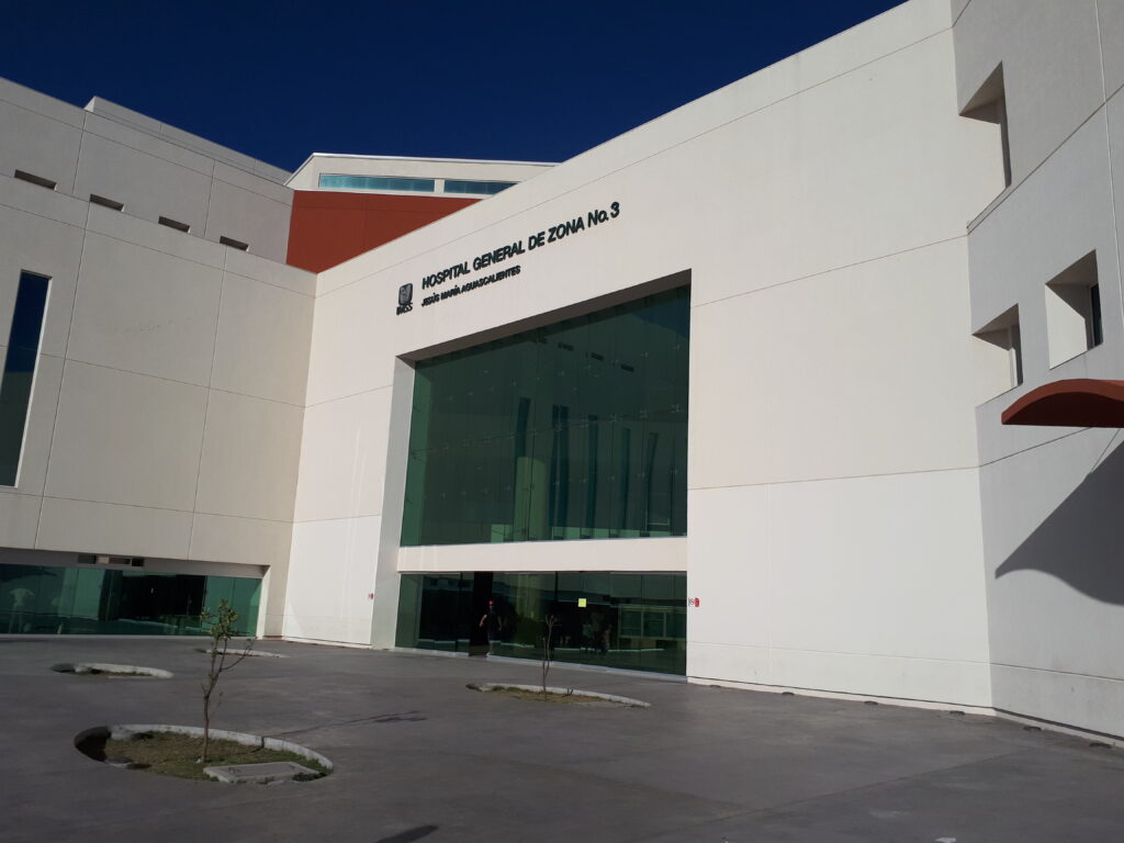 MOTOCICLISTA ES HOSPITALIZADO TRAS UN ACCIDENTE