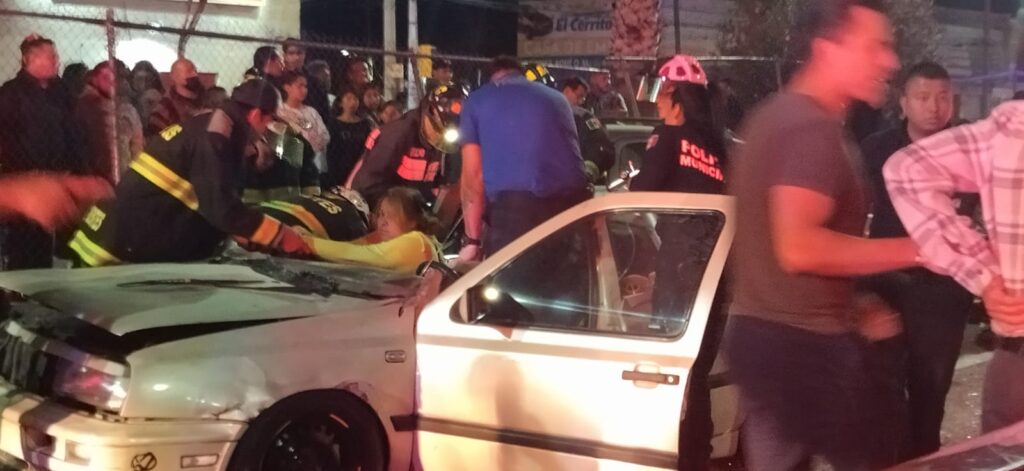 EBRIOS SUJETO LE DESGRACIO LA VIDA A UNA FAMILIA TRAS CHOCARLOS