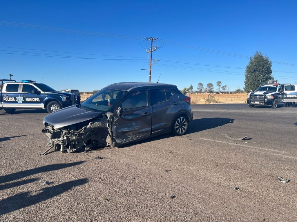 UNA MUJER GENERA APARATOSO ACCIDENTE, CON SALDO DE UN LESIONADO