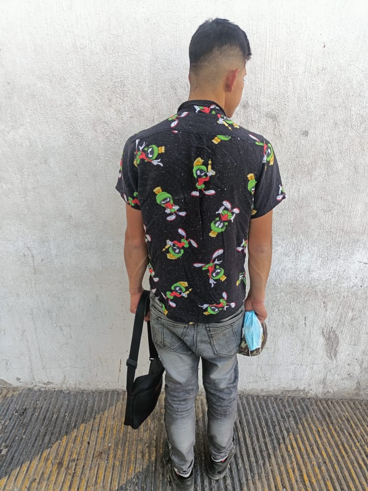 LA POLICIA MUNICPAL DETUVO A LADRON CUANDO INTENTABA DARSE AL FUGA