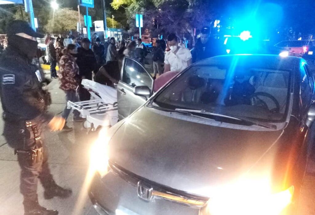 POLICIA ESTATAL BRINDA APOYO A MENOR GRAVE, PARA SER LLEVADO AL HOSPITAL