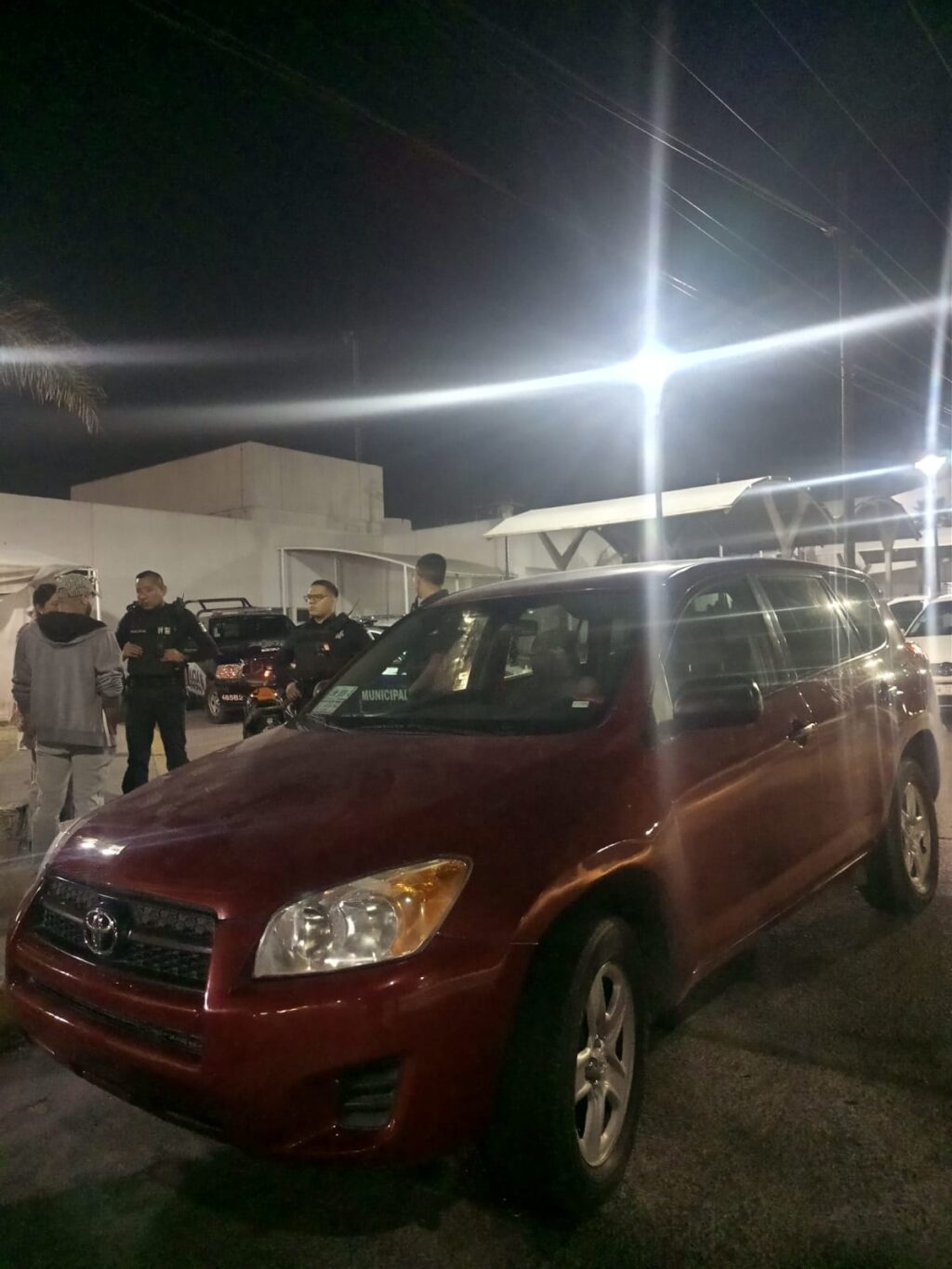 PADRE DE FAMILAI ATROPELLA A SU HIJA POR ERROR