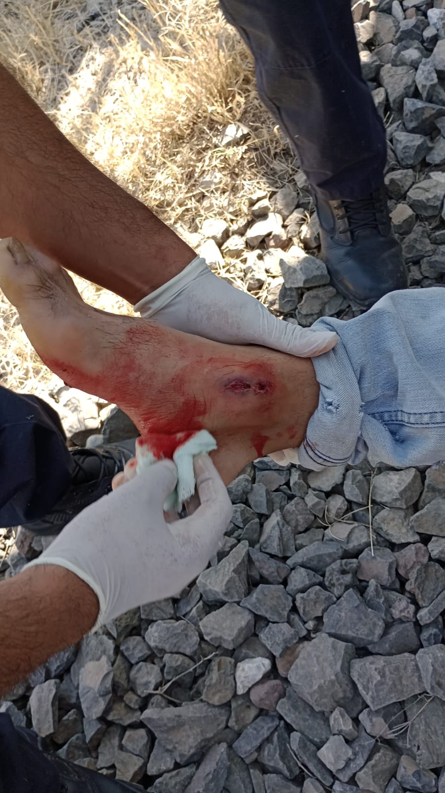 POR ANDAR ROBANDO A FERROMEX LE DIERON UN BALAZO