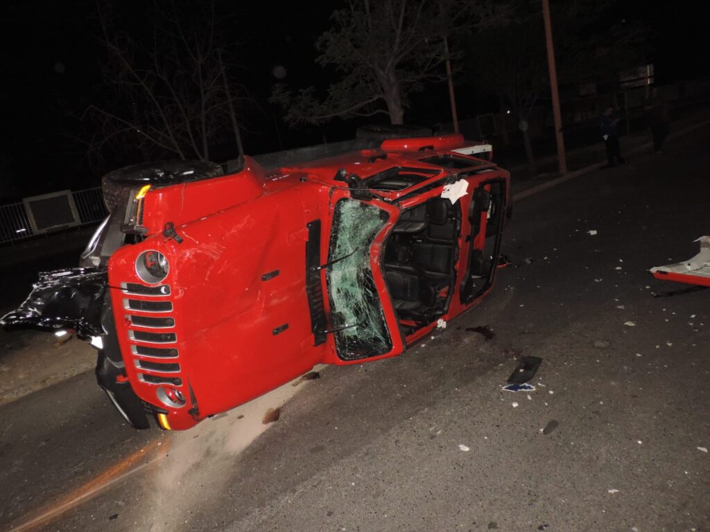 EBRIA PROVOCA MULTIPLES ACCIDENTES