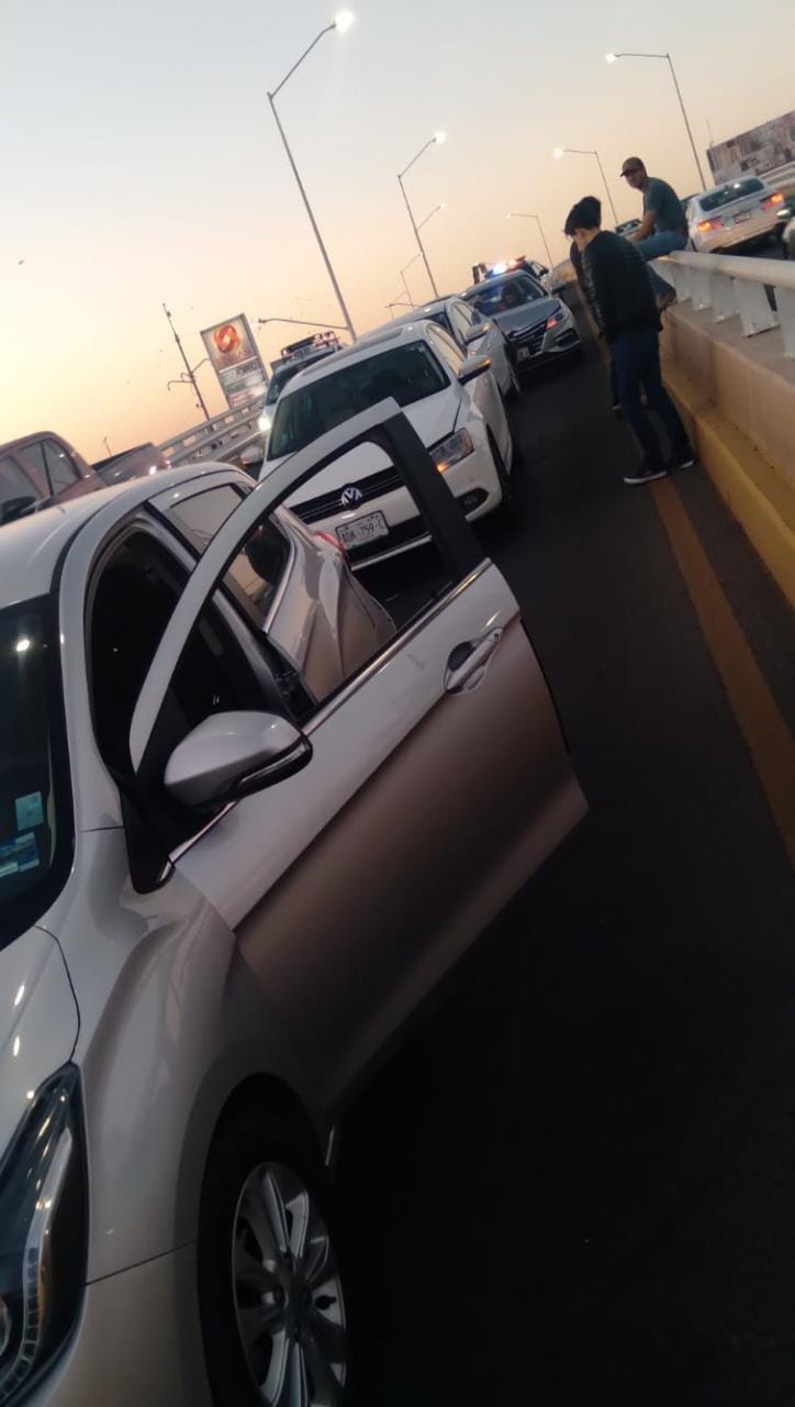 CARAMBOLA DEJA DAÑOS MATERIALES CUANTIOSOS, NO HAY LESIONADOS