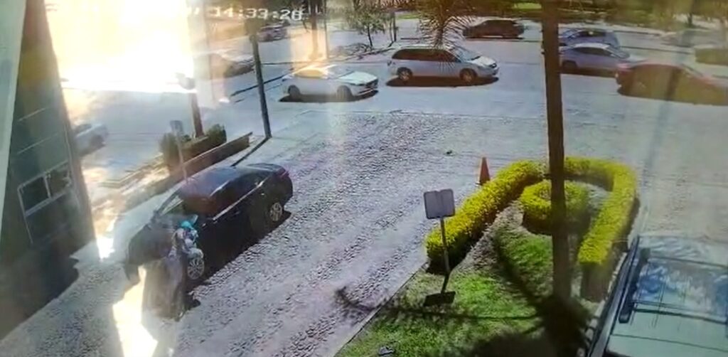 ATROPELLAN A BEBE Y A SU MADRE