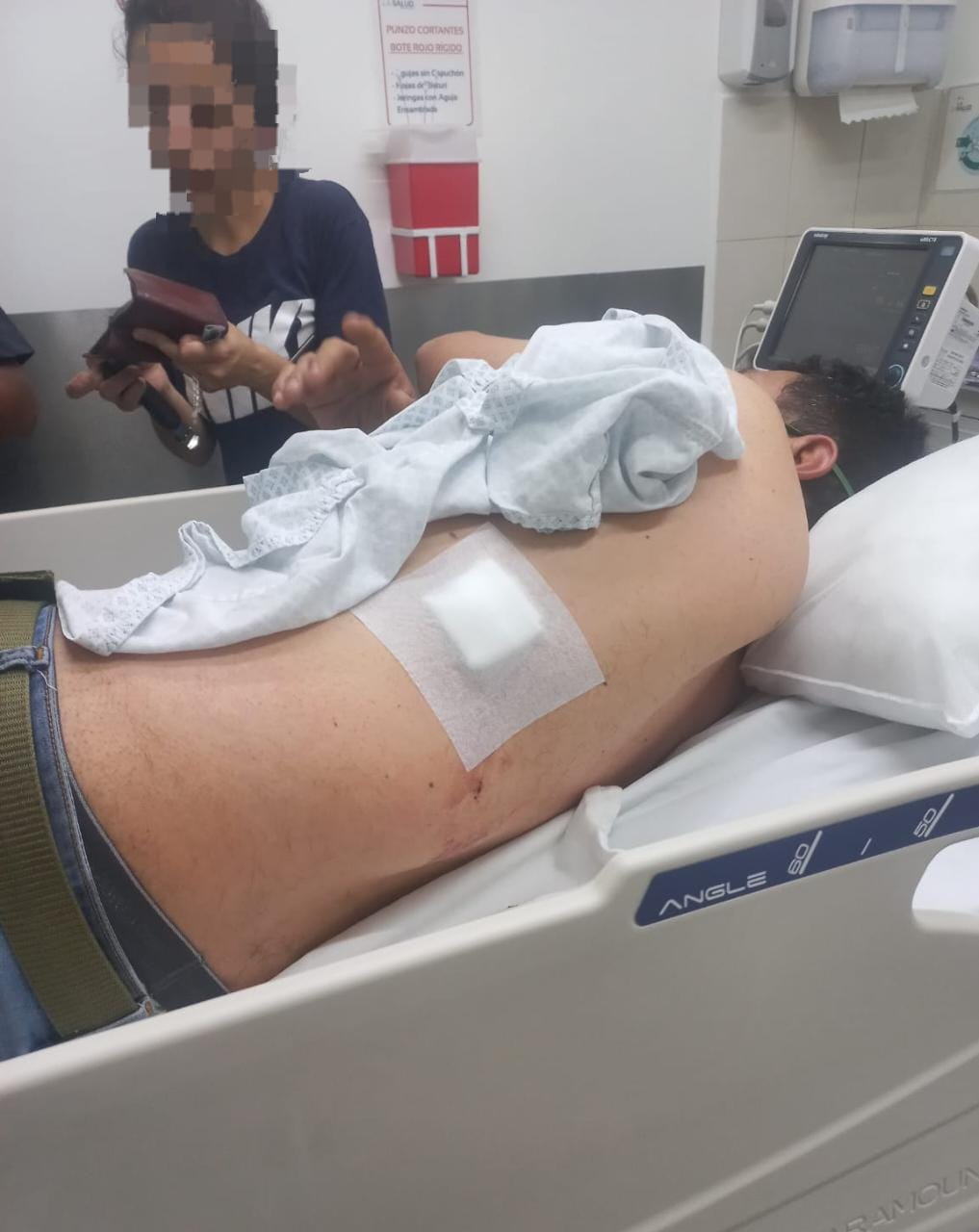 CASI LO MATAN EN VOLCANES, UN SUJETO LO ATACO POR LA ESPALDA