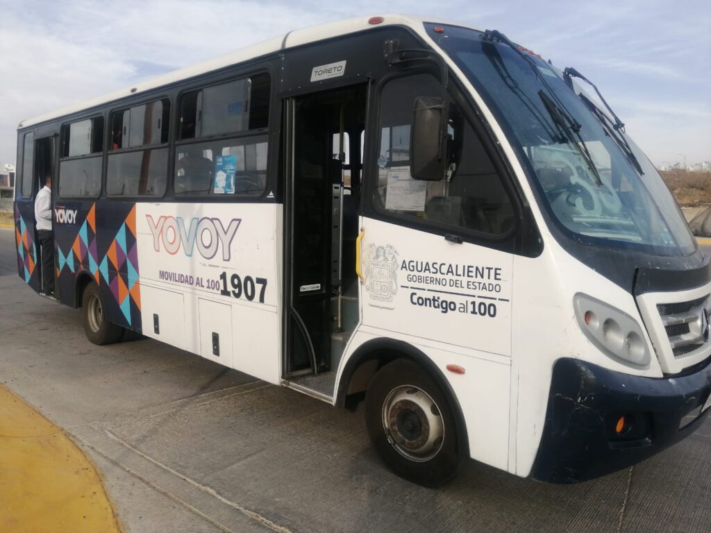 MUJER RESULTA LESIONADA TRAS VIAJAR EN UN CAMION URBANO YOVOY