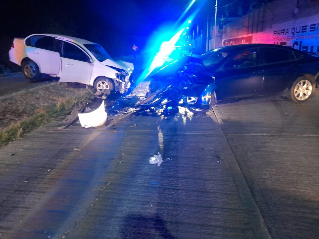 ANDABAN EBRIOS Y CHOCARON DE FRENTE