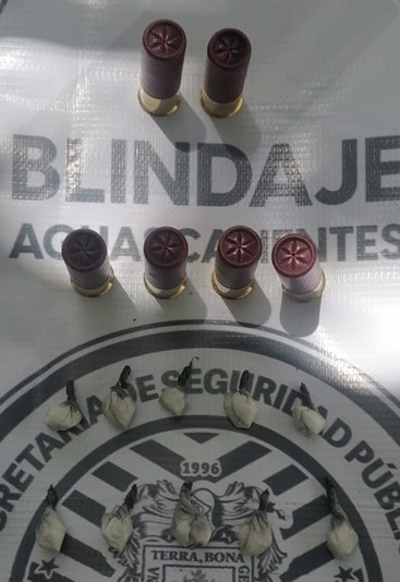 ENCUENTRAN MOCHILA CON CARTUCHOS Y DROGA