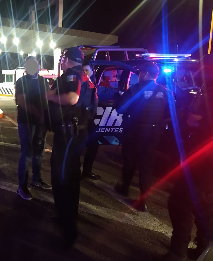 LO ASALTARON EN JALISCO Y LAS AUTORIDADES DE AGUASCALIENTES LO FUERON A RESCATAR