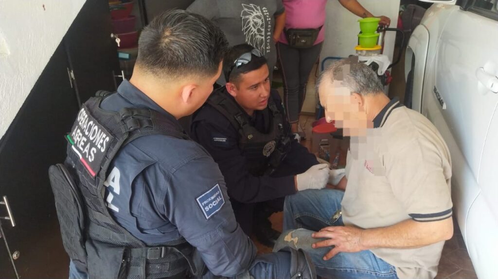 HOMBRE DE LA TERCERA EDAD CAYO DE UNA ALATURA DE 2 METROS