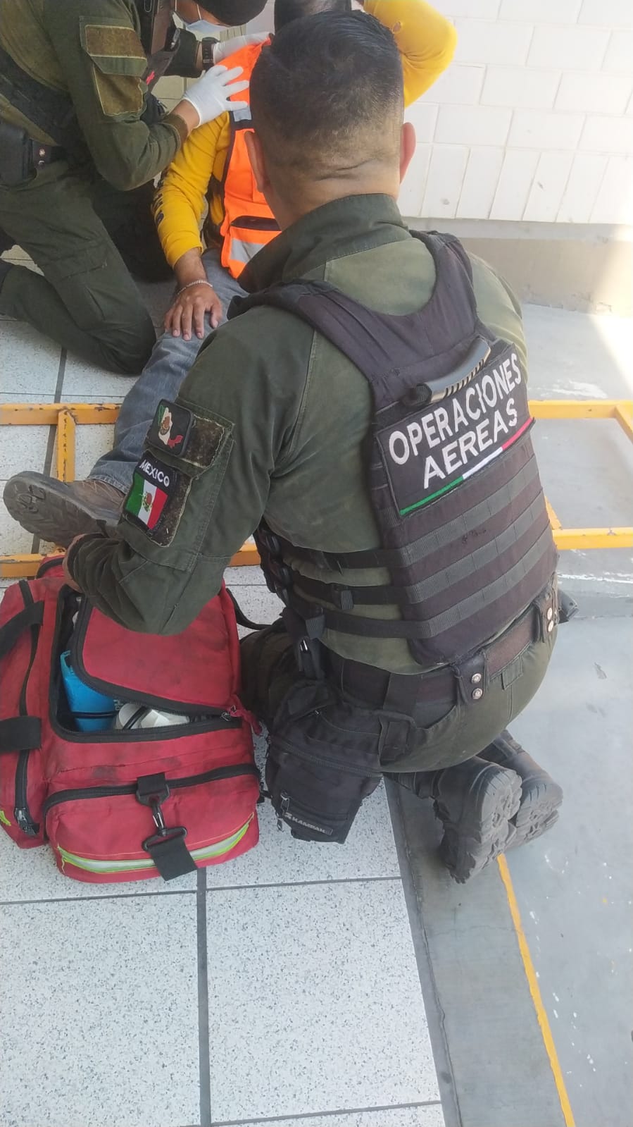 HOMBRE SE SALVA DE LA MUERTE TRAS CAER DE 4 METROS DE ALTURA