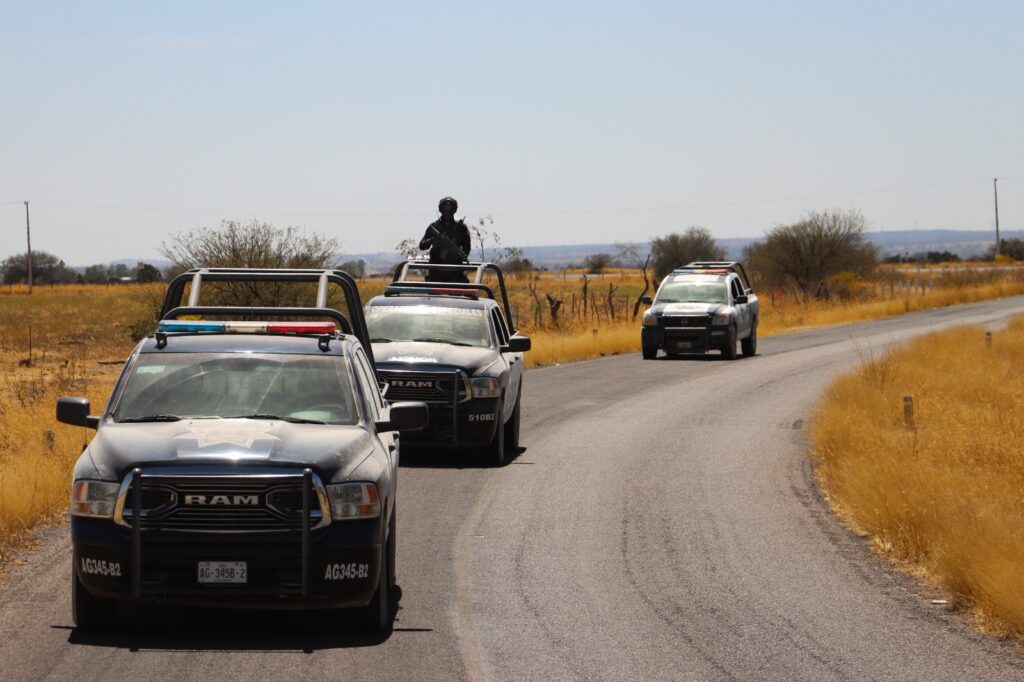 ASALTAN TRES TRAILERS DE AGUASCALIENTES, EN JALISCO DE FORMA SIMULTANEA