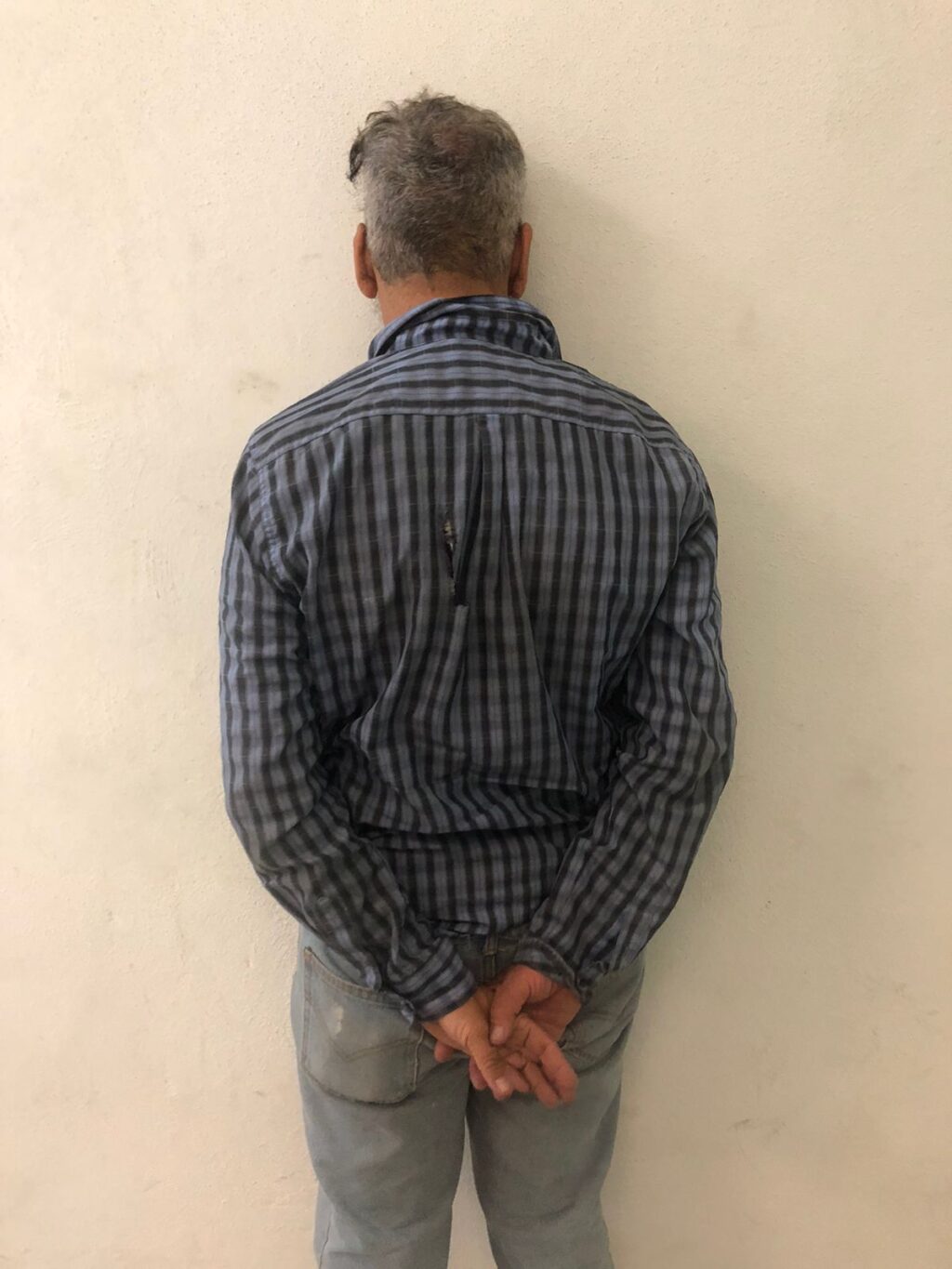 CAYO SUJETO QUE ENSEÑABA SUS PARTES INTIMAS A MUJERES