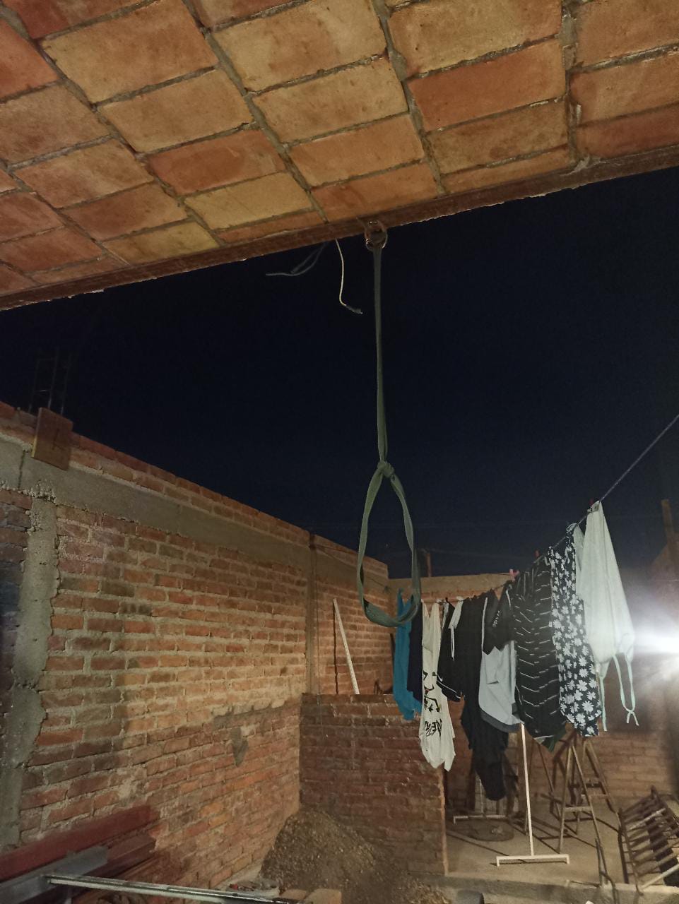 SE SUICIDAN CUATRO PERSOANS EN MENOS DE 24 HORAS, TODAS SE AHORCARON