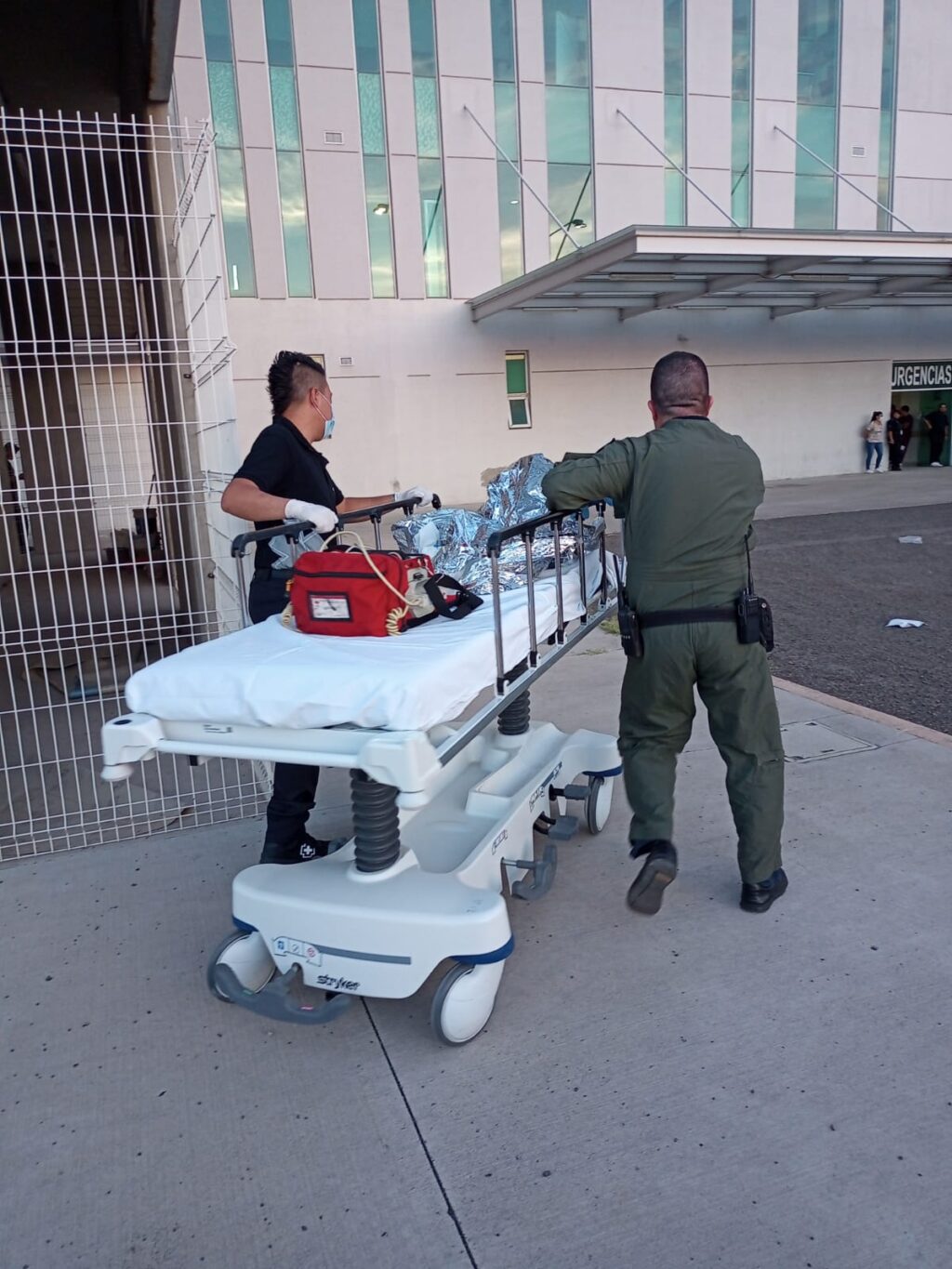 BEBE DE 8 MESES QUE SE QUEMO CON AGUA HIRVIENDO FUE LLEVADA EN HELICOPTERO AL HOSPITAL HIDALGO