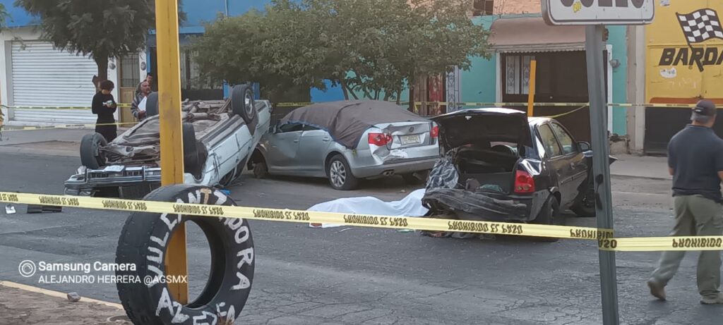 CONDUTOR GENERA CHOQUE MULTIPLE Y MATA A UNA PERSONA Y DEJA GRAVE A OTRA