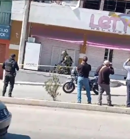Policías municipales de Aguascalientes capturaron a dos sujetos con artefactos explosivos en Las Cumbres