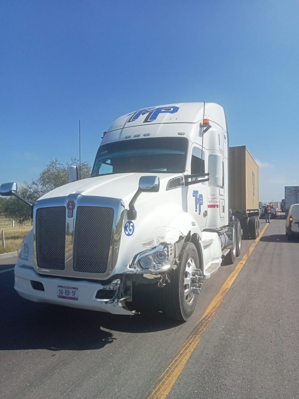 Se registró aparatoso accidente sobre el Libramiento Carretero Oriente