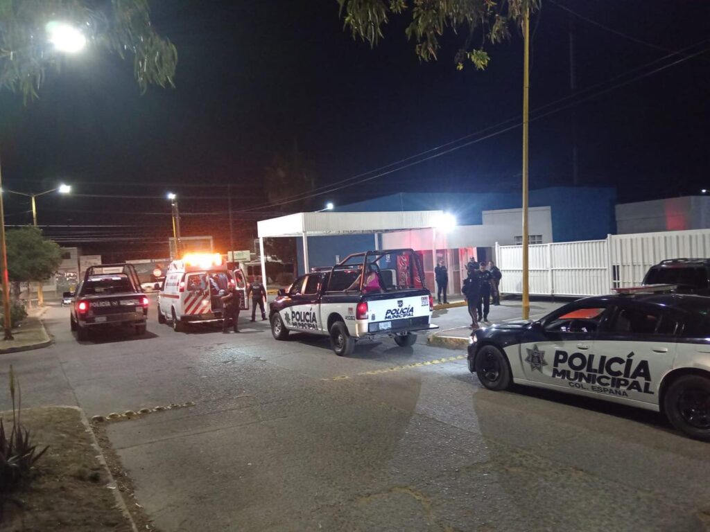 Oficial de la Policía Municipal fue herido con arma blanca durante una riña en Pilar Blanco