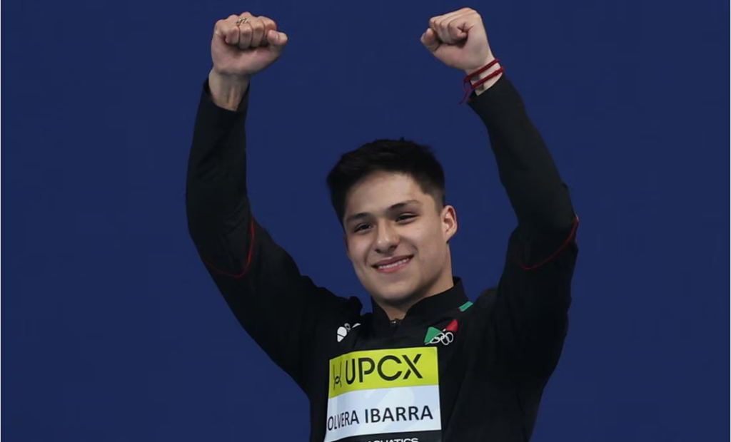 Osmar Olvera avanza a la final de trampolín 3m en Copa del Mundo
