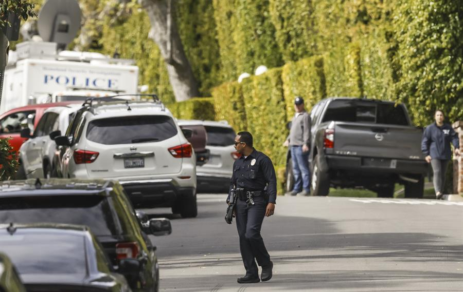 Agentes federales allanan mansiones del rapero Sean «Diddy» Combs en Los Ángeles y Miami