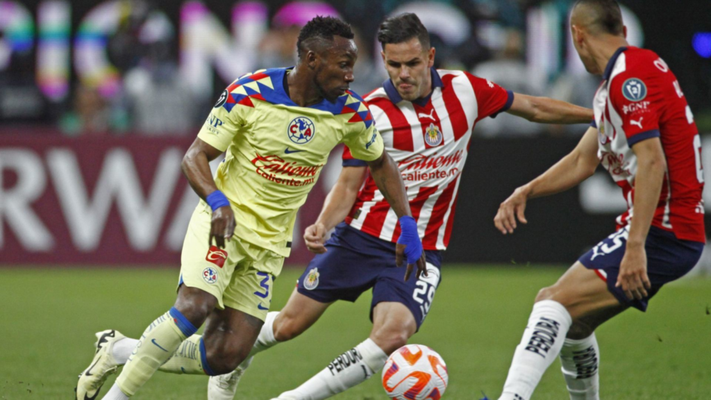 América culmina la obra ante Chivas y avanza en Concacaf