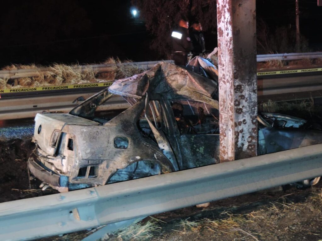 Automovilista murió calcinado tras fuerte accidente en la 45 Norte en Pabellón de Arteaga
