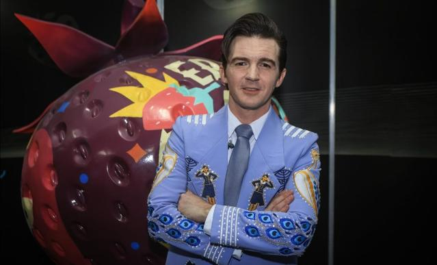 Drake Bell defiende a su mamá