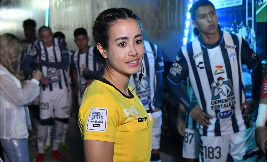 Katia Itzel ahora le pitará a uno de los «cuatro grandes»