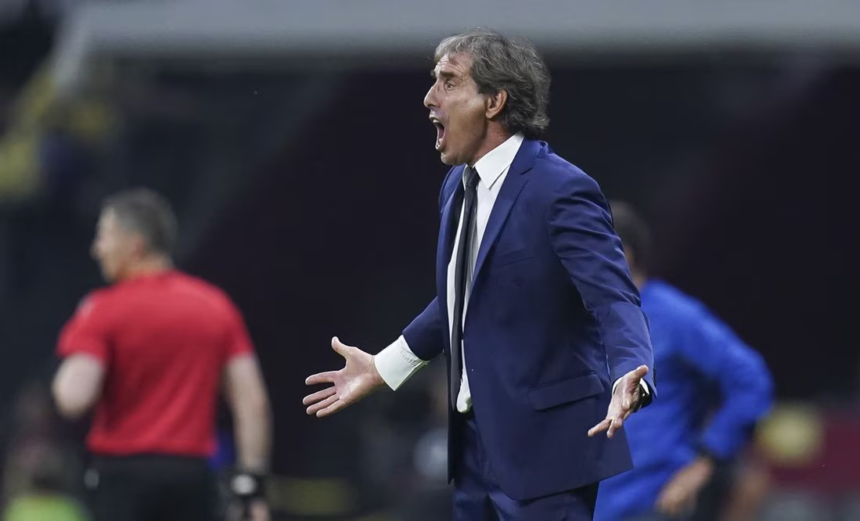 Guillermo Almada explota contra la Liga MX: “Arriesgan al futbolista”