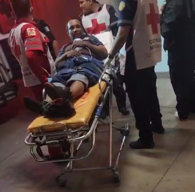 Delincuente que trataba de atracar una tienda de abarrotes en “La Barranca” fue herido de bala por un policía municipal