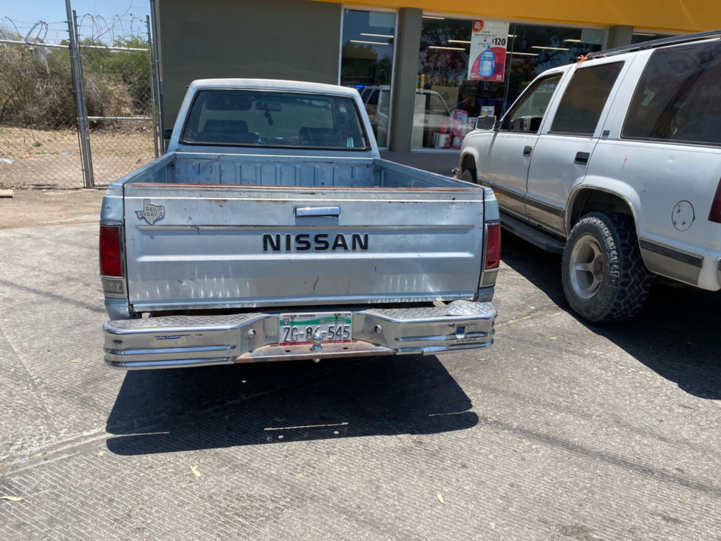 Detienen a sujeto que viajaba a bordo de camioneta robada