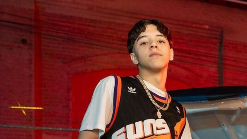 Tunden en redes a Xavi por versión tumbada de un éxito de Luis Miguel