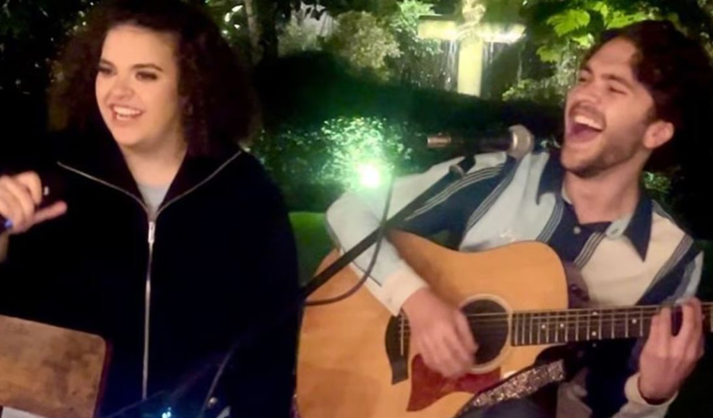 Manuel Mijares hijo reaparece en redes junto a su hermana