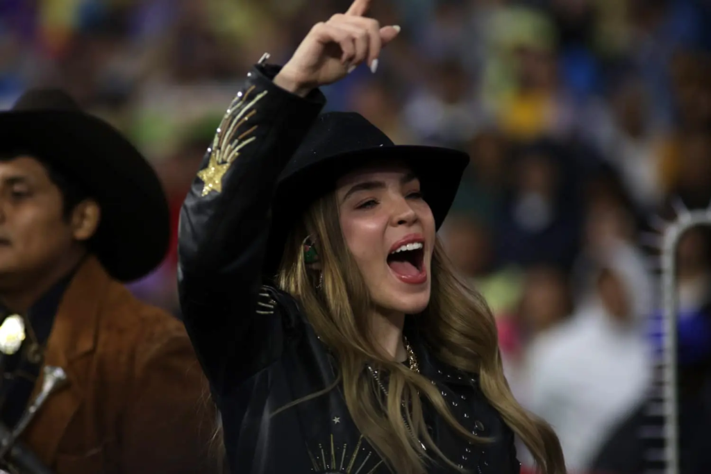 Canción «300 noches» de Belinda presente en final del futbol femenil