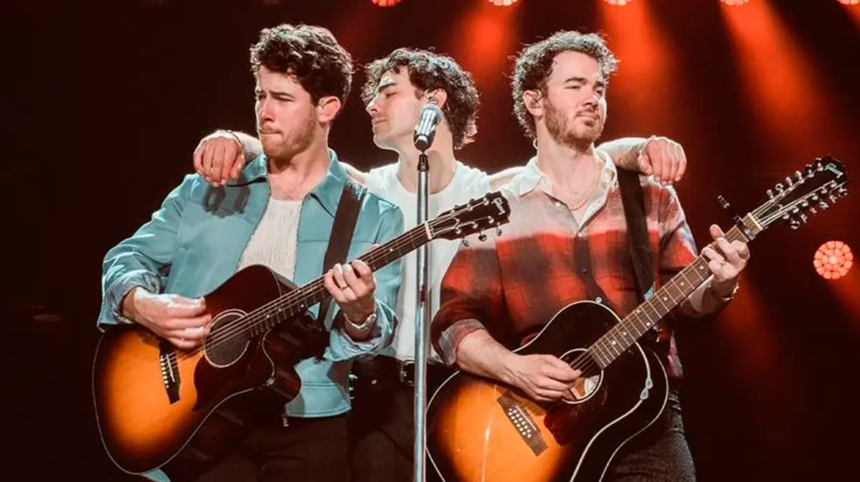 Jonas Brothers pospone conciertos en México; Nick tiene influenza