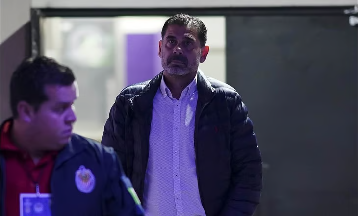Fernando Hierro ya habría dicho adiós a Chivas; destino Arabia