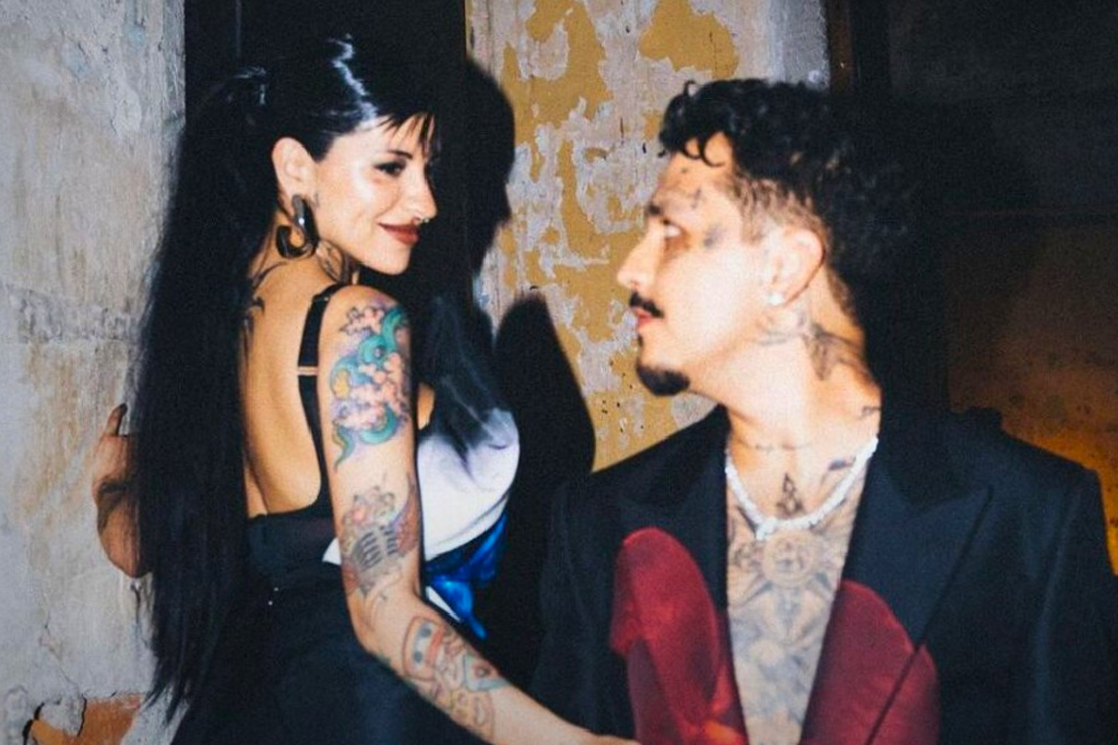 Critican a Nodal por borrar fotos de su hija Inti y Cazzu en redes