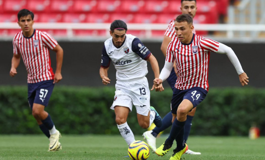 Atlante aplasta al Tapatío