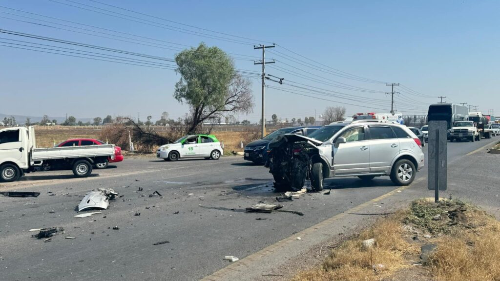 Encontronazo deja dos personas lesionadas en la carretera 45 Norte