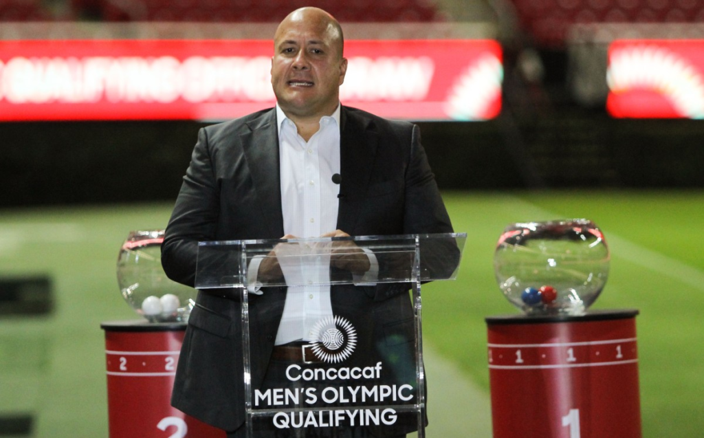 David Faitelson está «a favor» de ver a Enrique Alfaro como técnico