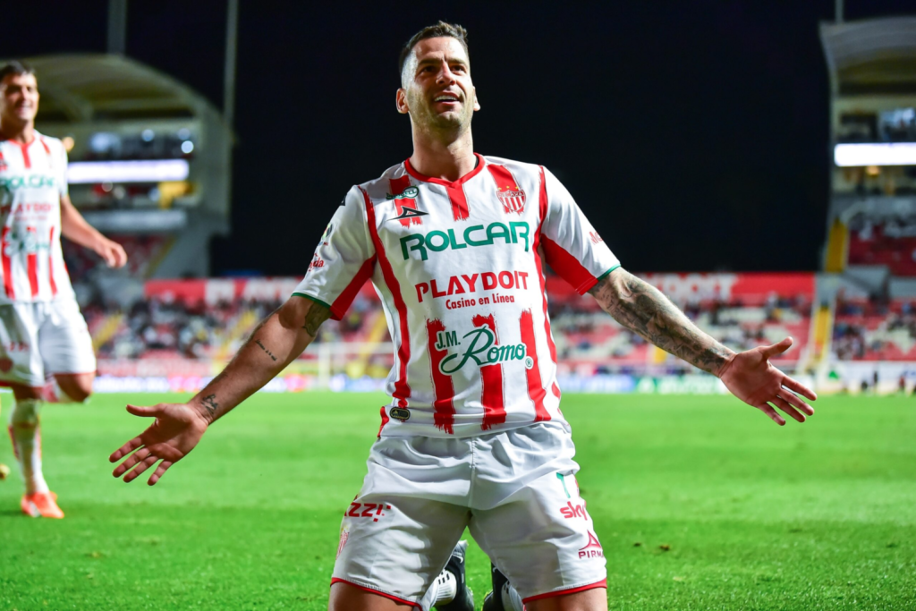 Necaxa consigue primeros puntos tras derrotar 4-1 a Puebla