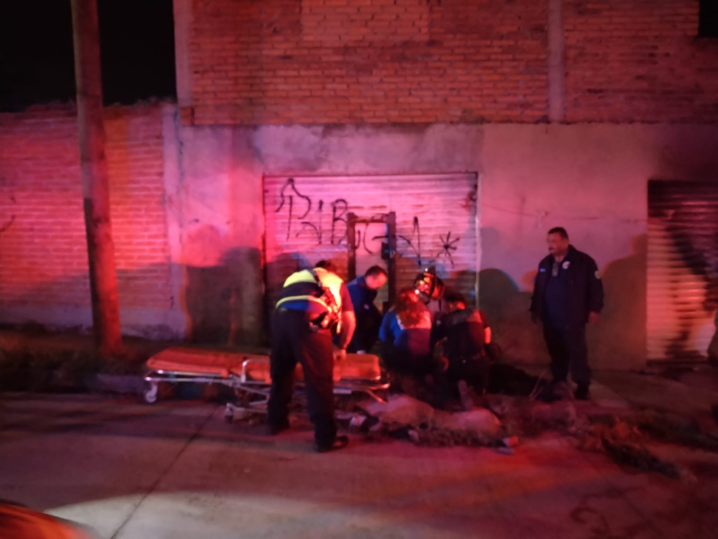 Muere hombre durante un incendio en local comercial de Los Pericos