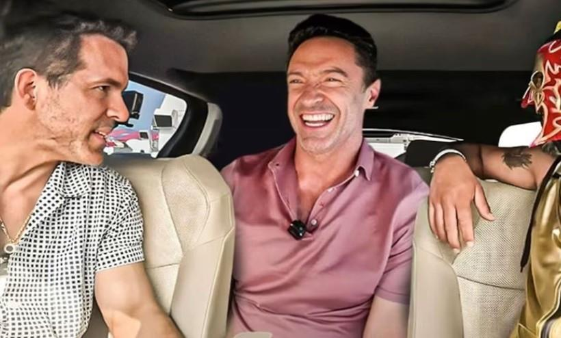 Ryan Reynolds y Hugh Jackman con el Escorpión Dorado