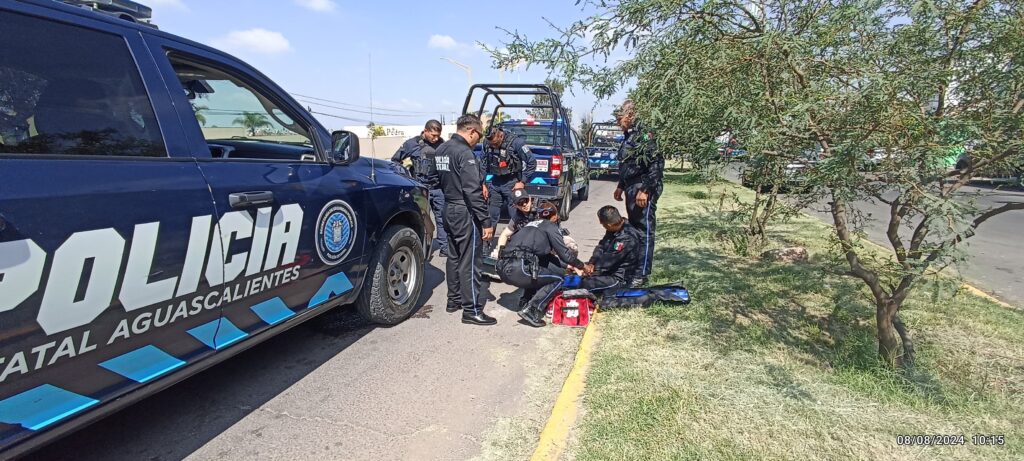 Tres sujetos agredieron a un policía estatal en el Guadalupe Peralta y le fracturaron una pierna