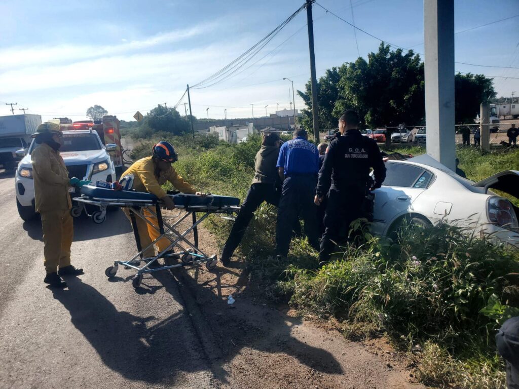 Entre la vida y la muerte un automovilista que sufrió fuerte accidente