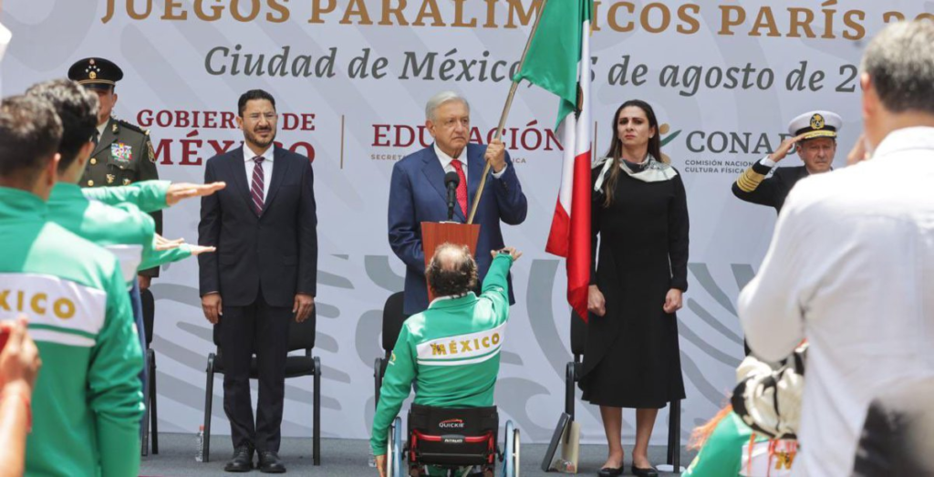 AMLO abandera a la Delegación Paralímpica de París 2024