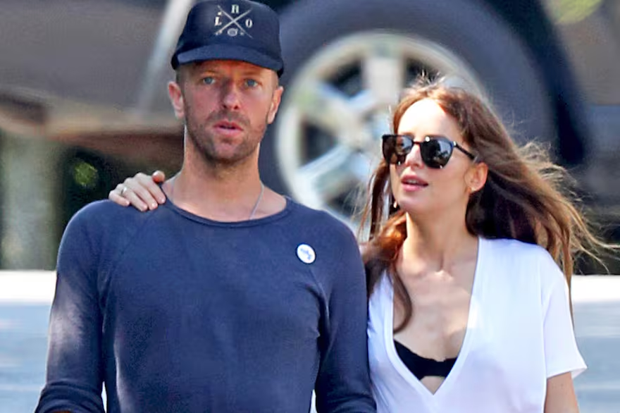 La historia de y Chris Martin Dakota Johnson